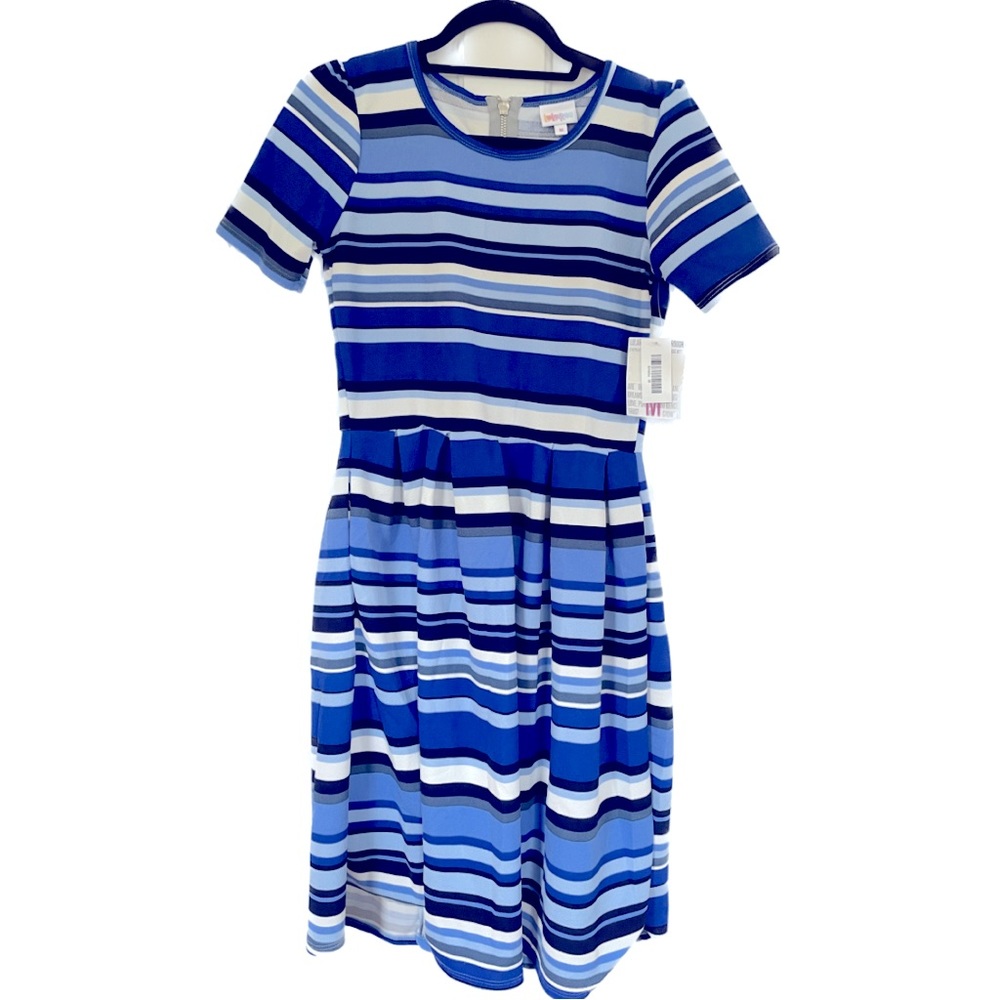 M NWT LuLaRoe Amelia Dress